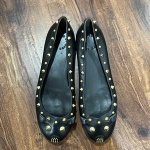 Marc Jacobs cat flats with gold hardware